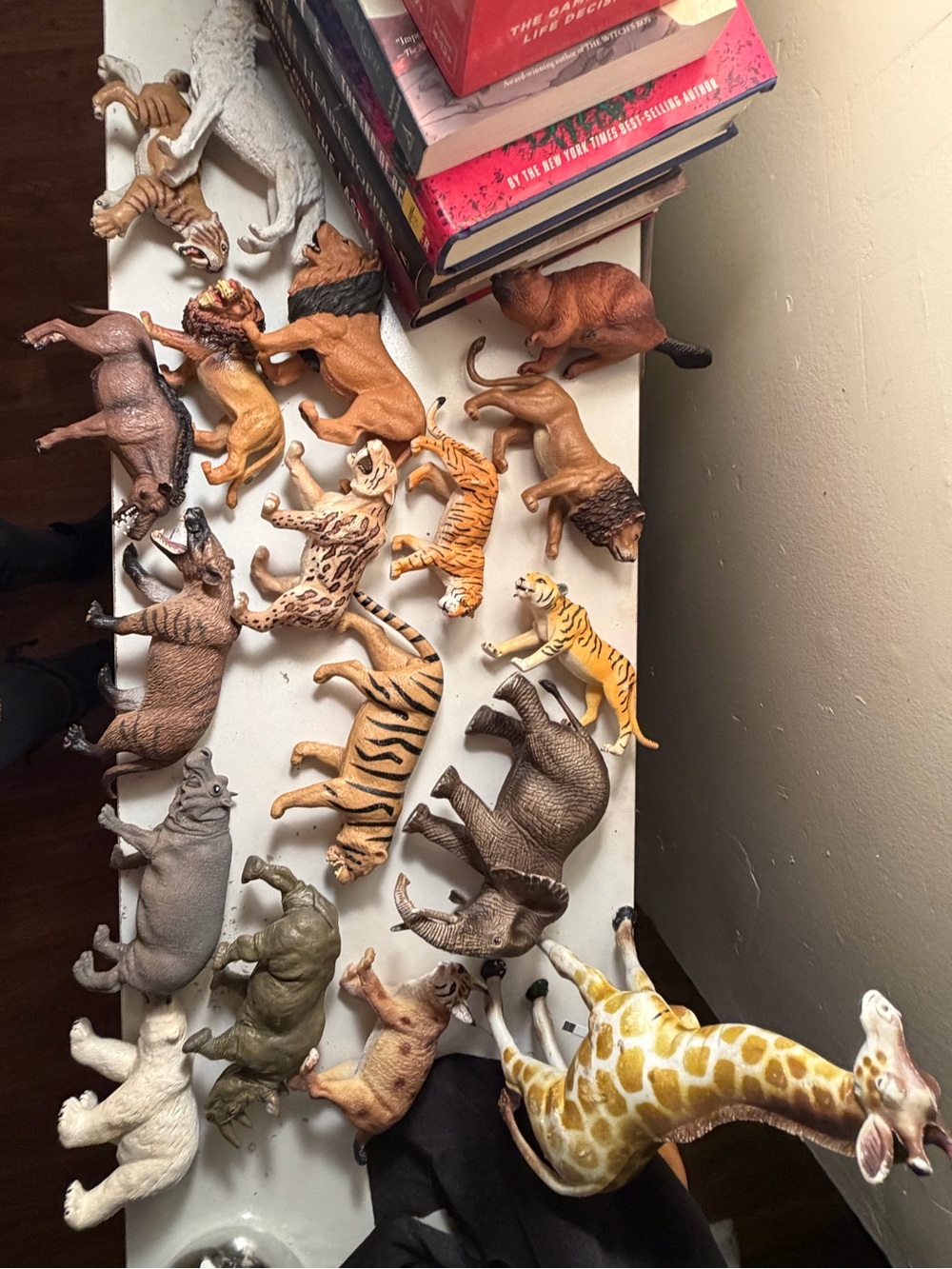 Wildlife Animal Decor Set - Multi-Color
